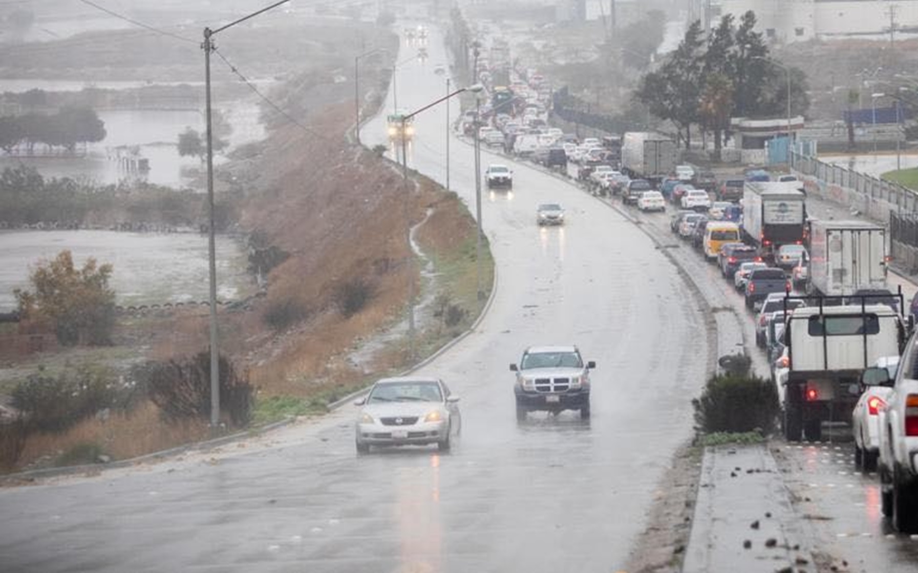 Llama IMOS a reducir al máximo posible la movilidad durante lluvias