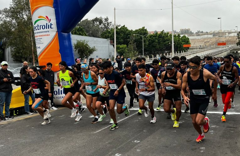 Estudiantes de Conalep Tecate participan en carrera atlética