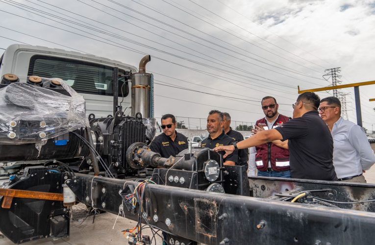 Visita CESPTE a “Equipos MC” para posible adquisición de equipo de desazolve