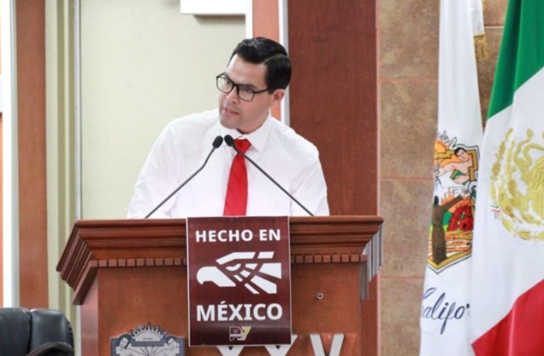 La lucha por los derechos de las mujeres no es una opción, es un deber: Valle