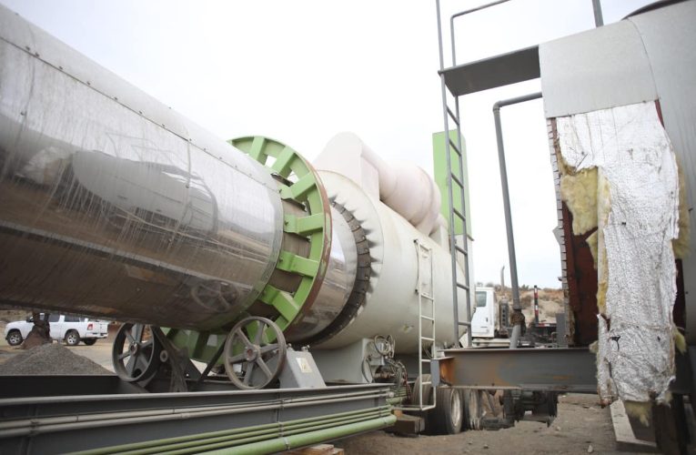 Arrendamiento de asfaltadora dejará el 25% de ganancia para el municipio