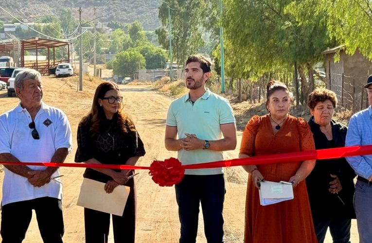 Celebra Isaac Contreras el 46 aniversario de la Nueva Colonia Hindú