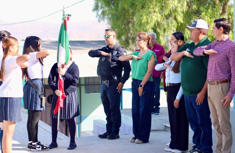 Llevan a cabo “Lunes Cívico” en la Primaria 15 de Septiembre