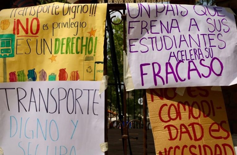 Universitarios en Tecate exigen mejor transporte público