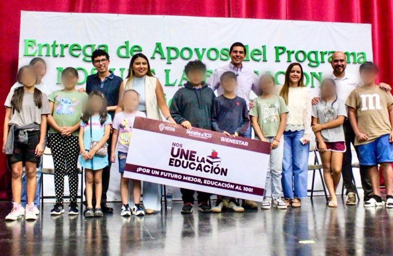 Entregan vales para uniformes escolares a 700 estudiantes en Tecate