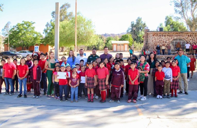 Alcalde Román Cota encabeza Lunes Cívico en Primaria Niños Héroes