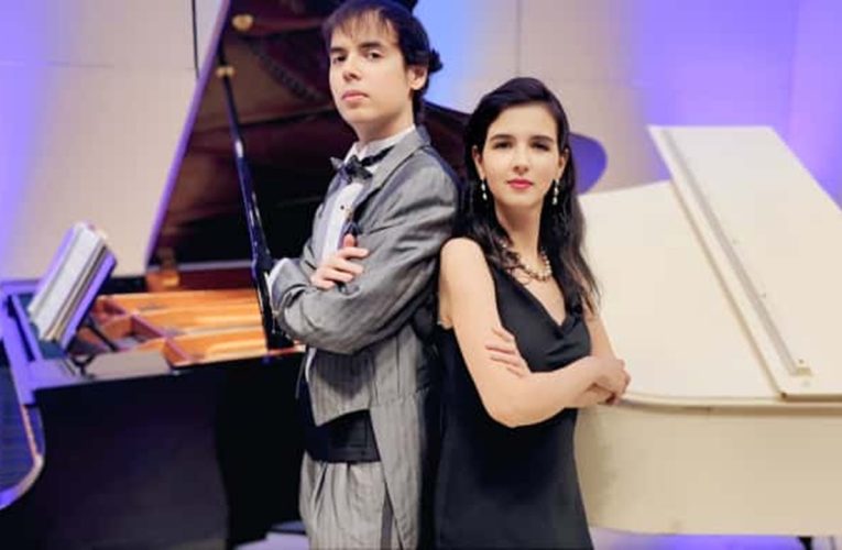 Omar e Ivanna Gutiérrez recibieron el Platinum Prize Award