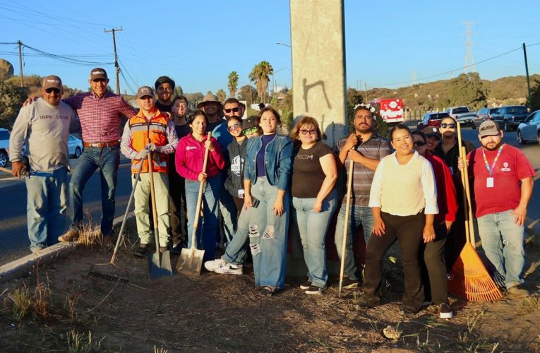 Alcalde Román Cota encabeza jornada de limpieza en camellón frente a INIDE