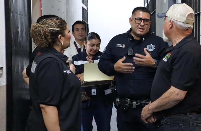 Síndica Sarahí Osuna da seguimiento a procesos en separos municipales